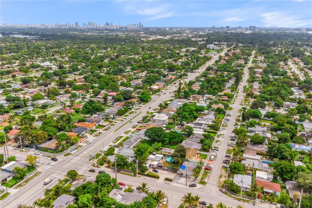 11831 NW 5th Ave Miami, FL 33168