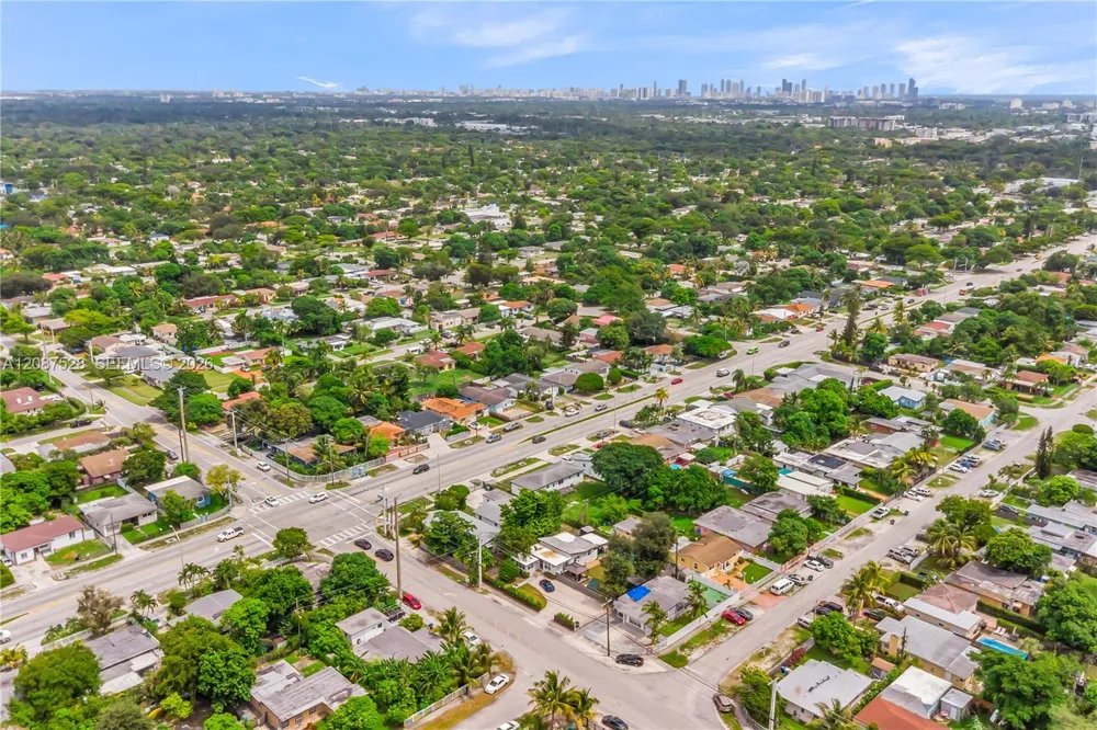 11831 NW 5th Ave Miami, FL 33168