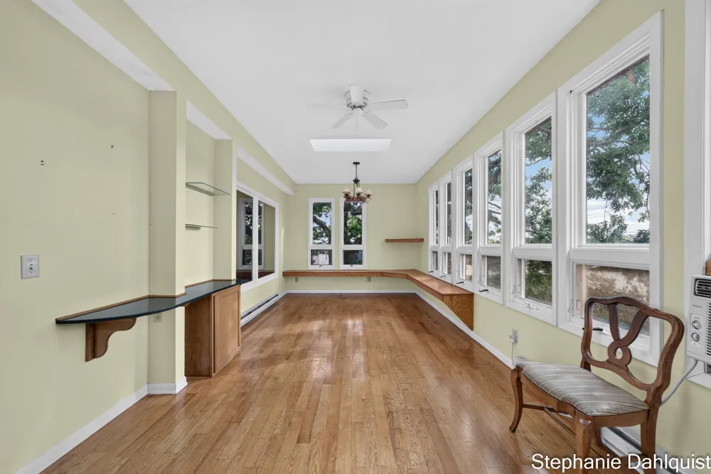 3135 Lakeshore Drive Muskegon, MI 49441