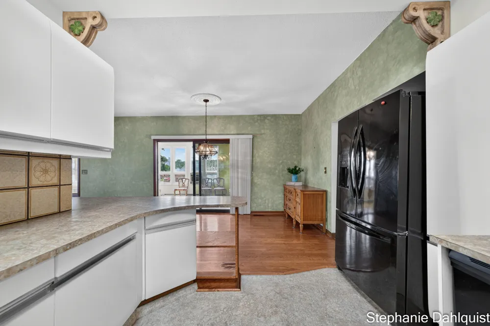 3135 Lakeshore Drive Muskegon, MI 49441
