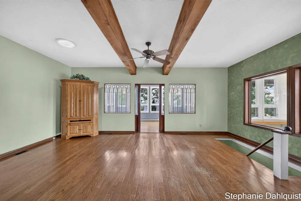 3135 Lakeshore Drive Muskegon, MI 49441