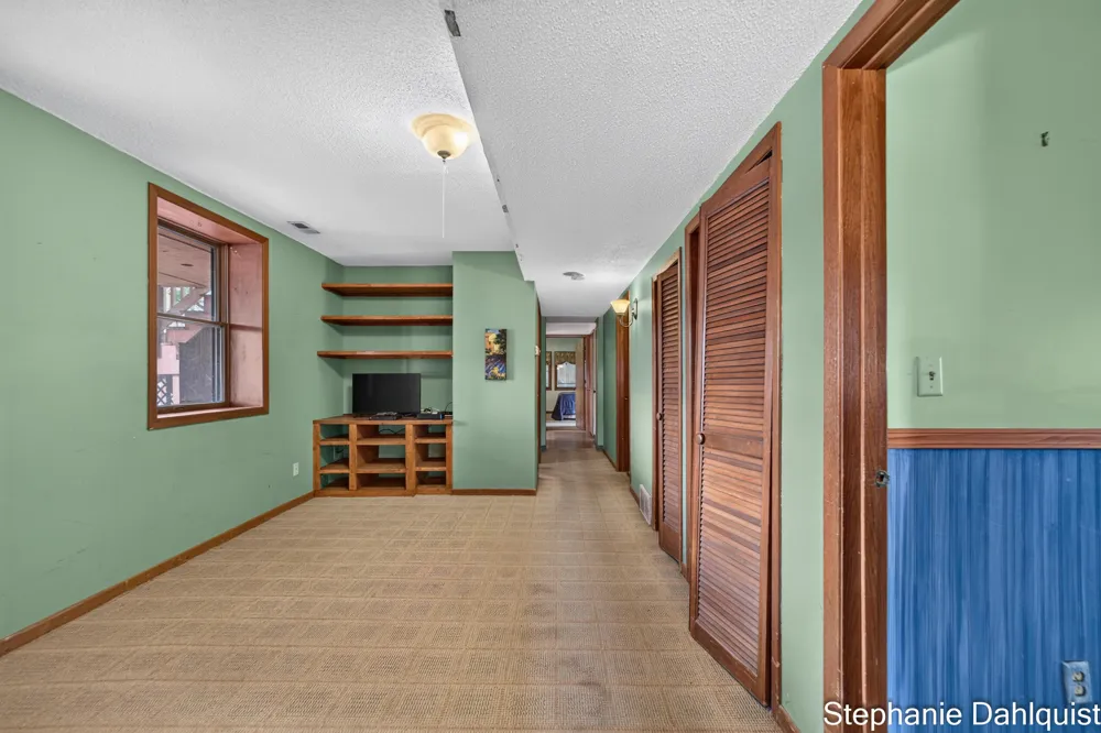 3135 Lakeshore Drive Muskegon, MI 49441