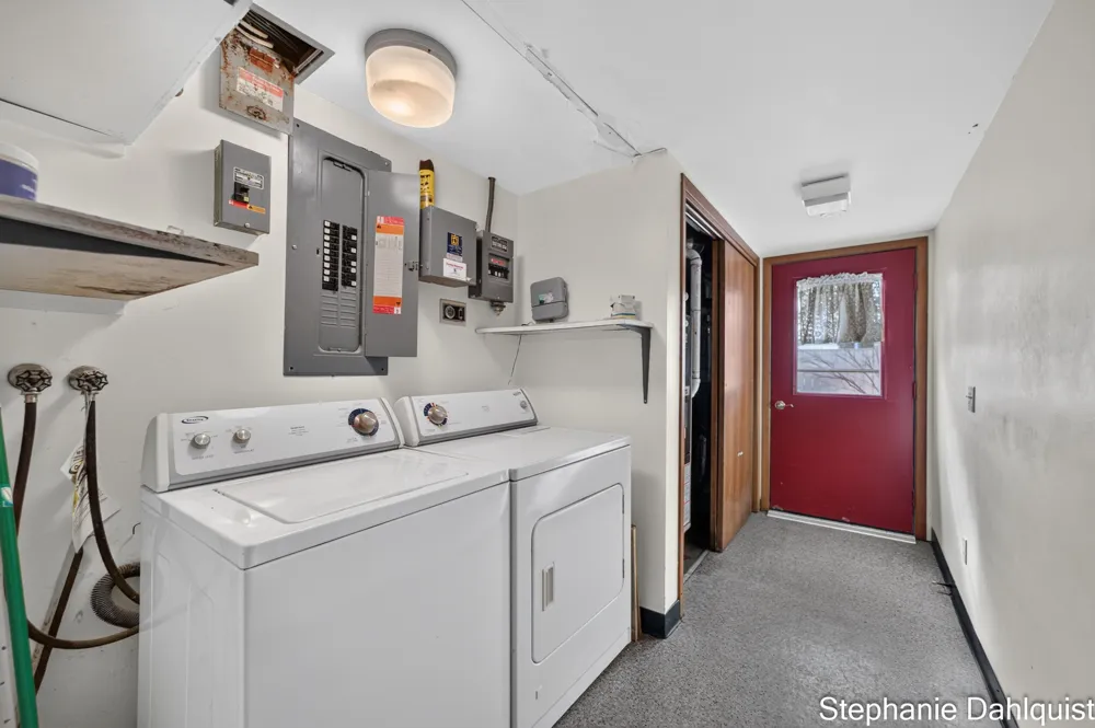 3135 Lakeshore Drive Muskegon, MI 49441