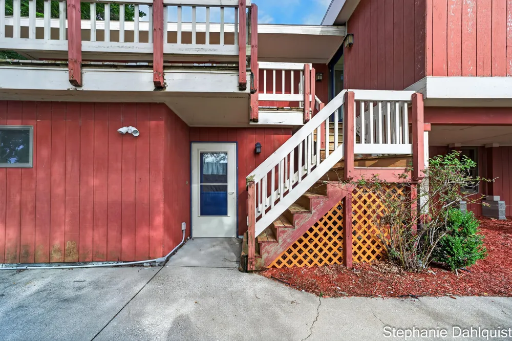 3135 Lakeshore Drive Muskegon, MI 49441