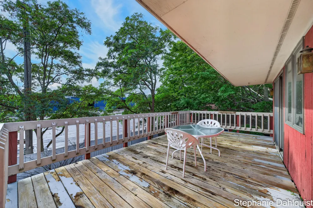 3135 Lakeshore Drive Muskegon, MI 49441