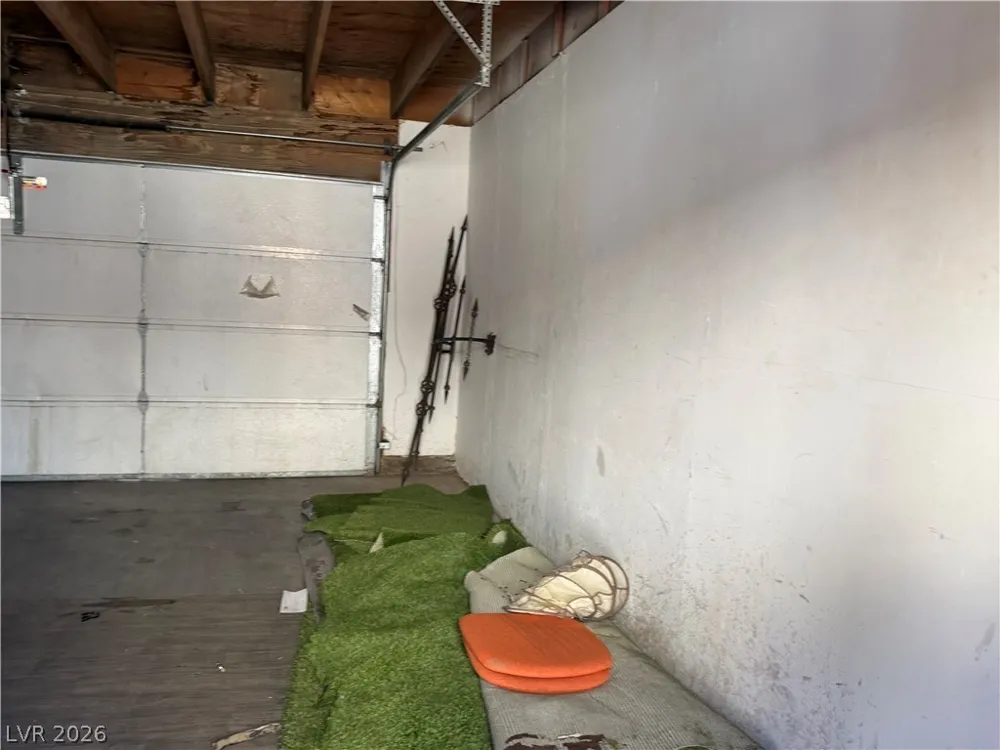 5052 Mountain Vista Street Las Vegas, NV 89120