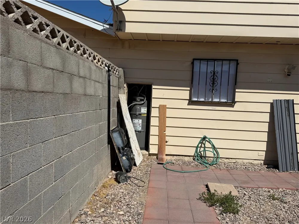 5052 Mountain Vista Street Las Vegas, NV 89120