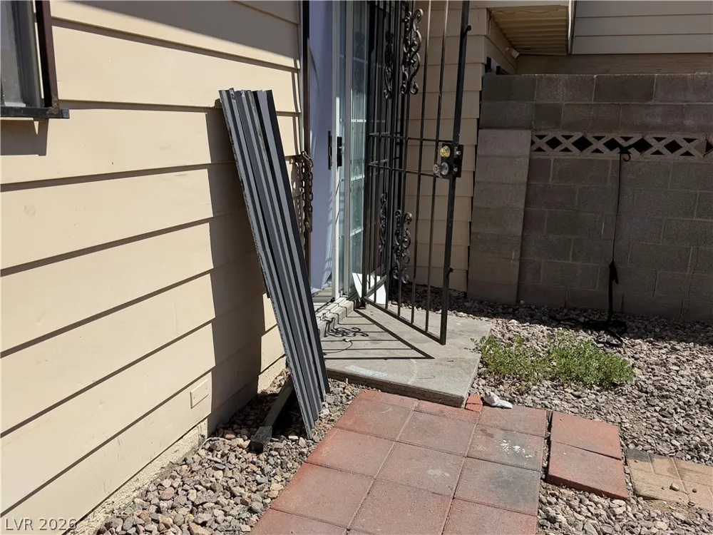 5052 Mountain Vista Street Las Vegas, NV 89120
