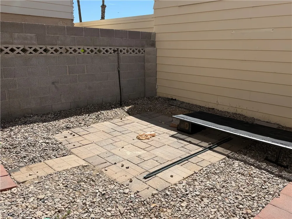5052 Mountain Vista Street Las Vegas, NV 89120