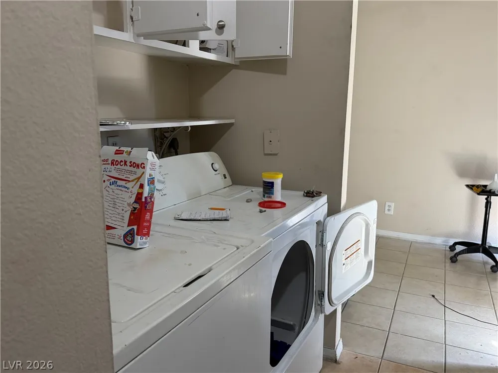 5052 Mountain Vista Street Las Vegas, NV 89120