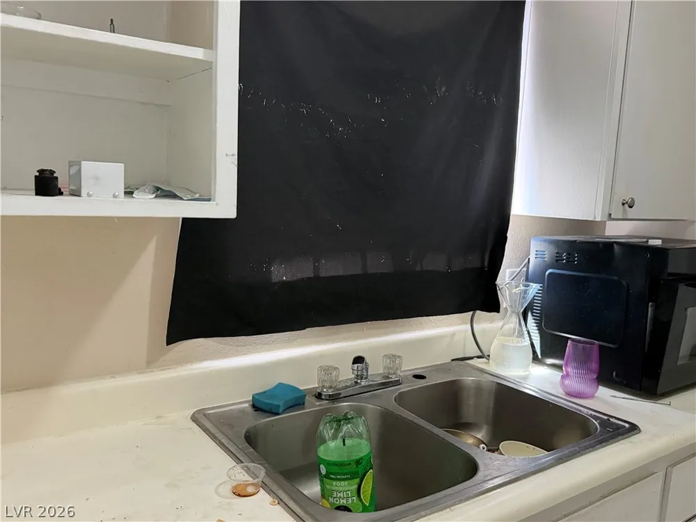 5052 Mountain Vista Street Las Vegas, NV 89120
