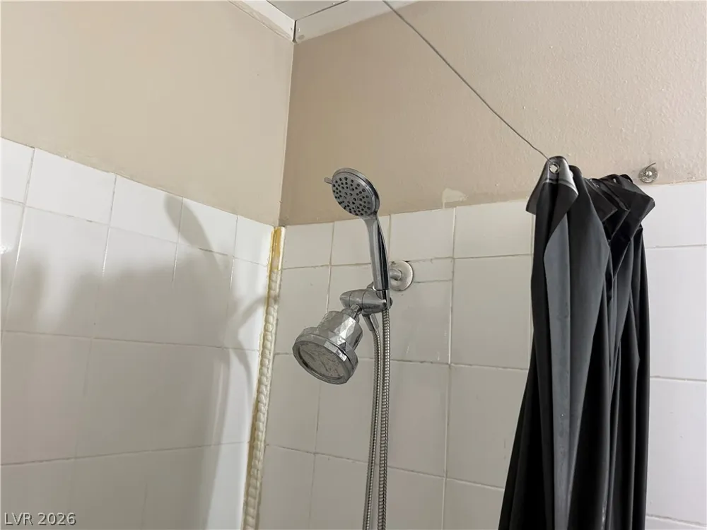5052 Mountain Vista Street Las Vegas, NV 89120