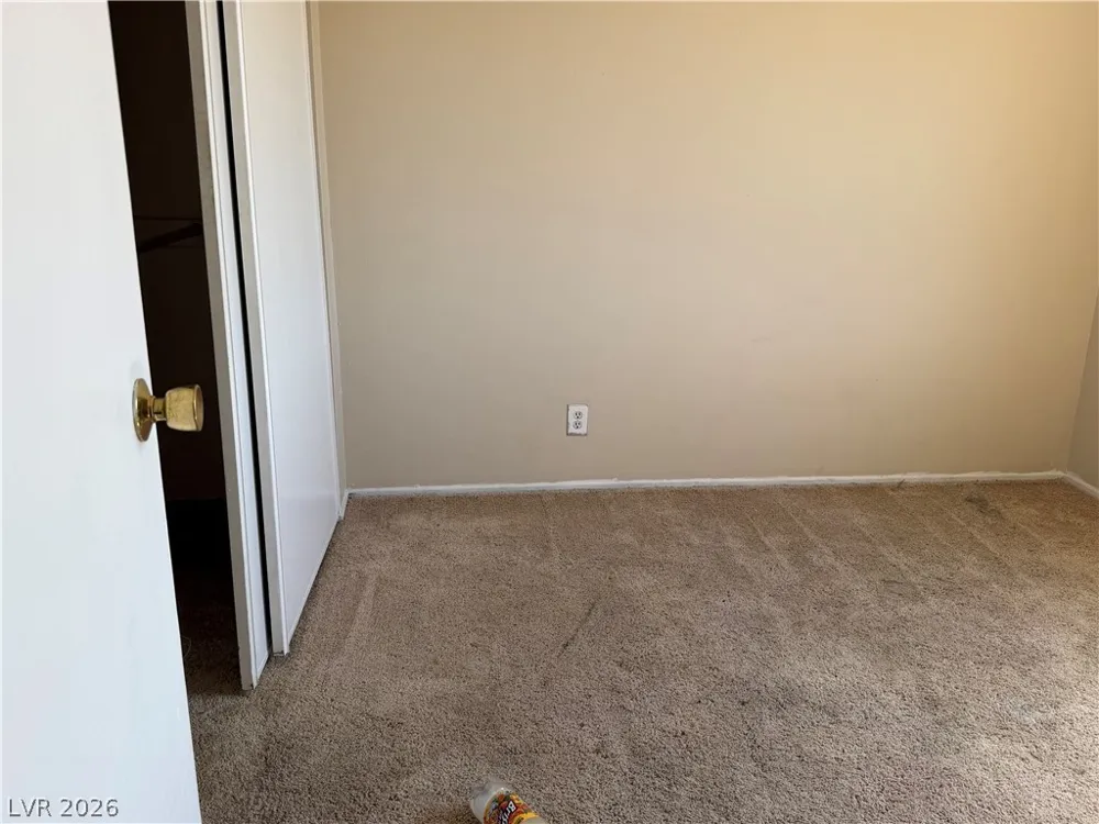 5052 Mountain Vista Street Las Vegas, NV 89120