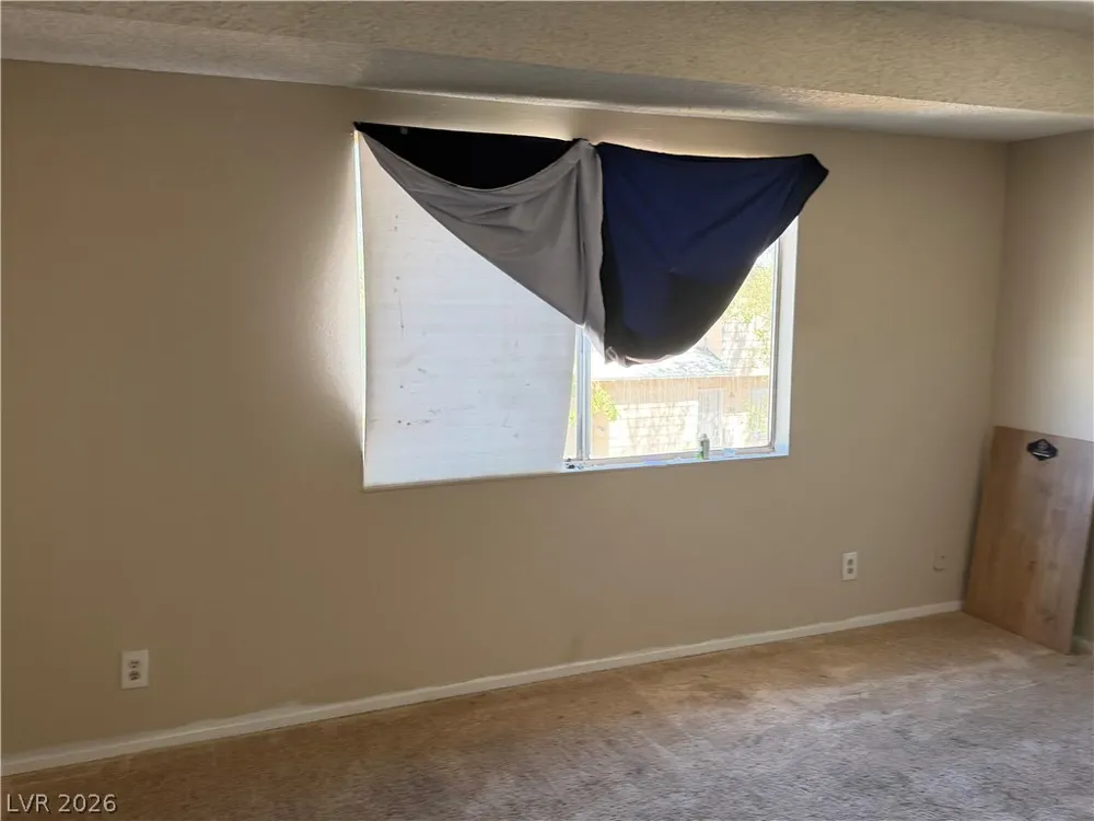 5052 Mountain Vista Street Las Vegas, NV 89120