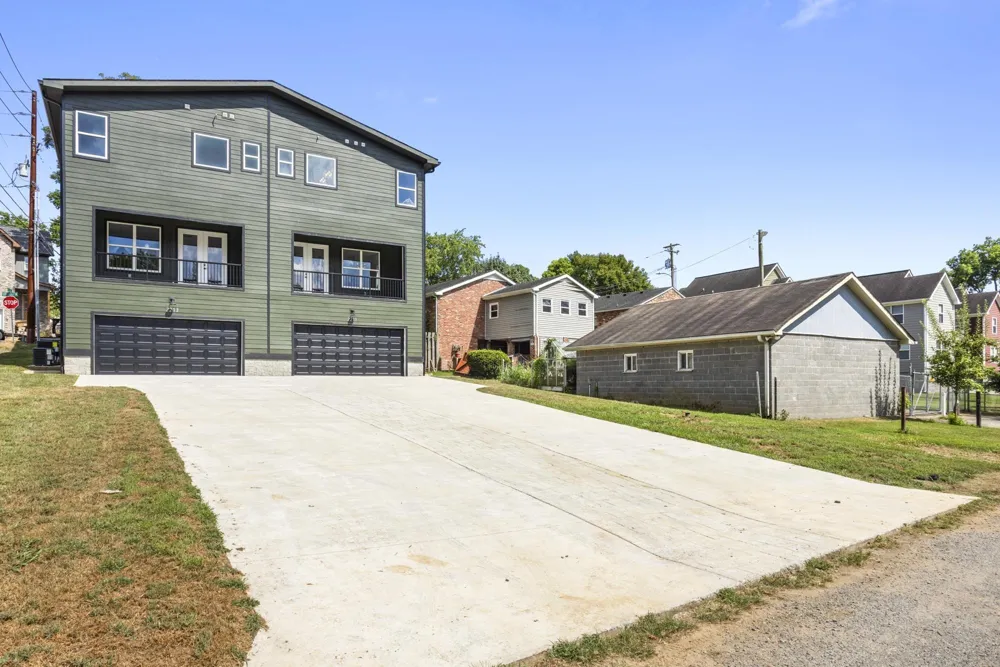 2211 18th Ave Nashville, TN 37208