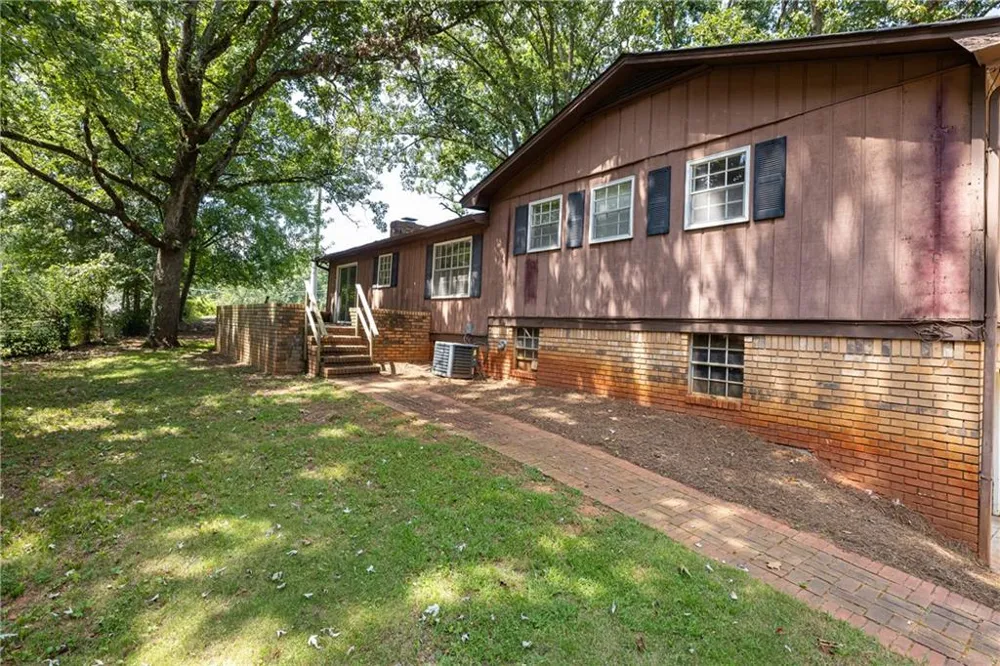1380 Dupree Road Woodstock, GA 30189