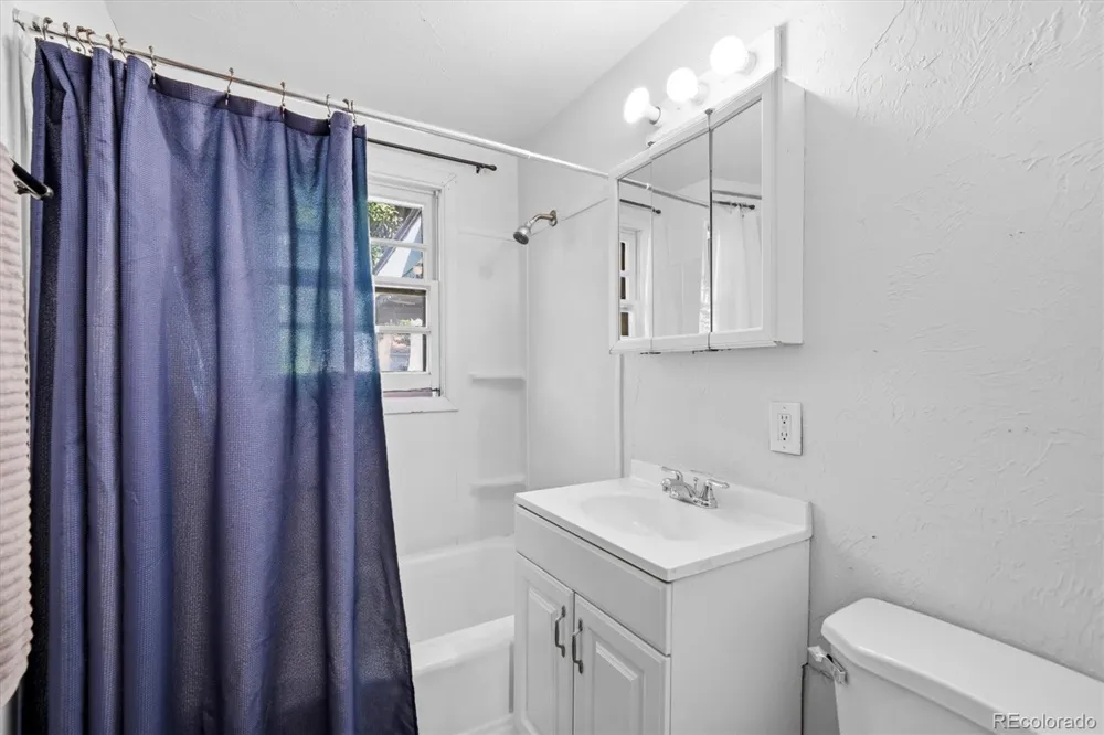 195 Perry Street Denver, CO 80219