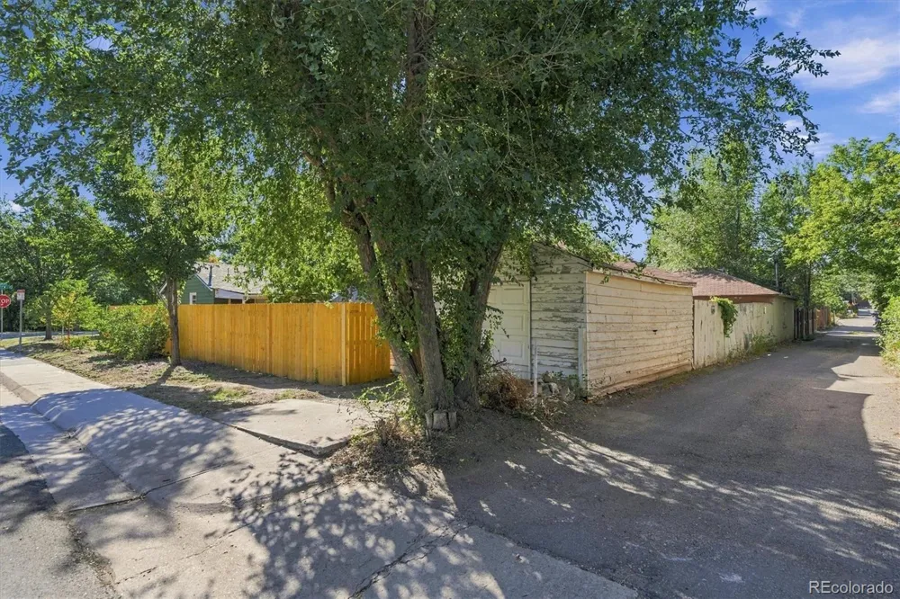 195 Perry Street Denver, CO 80219
