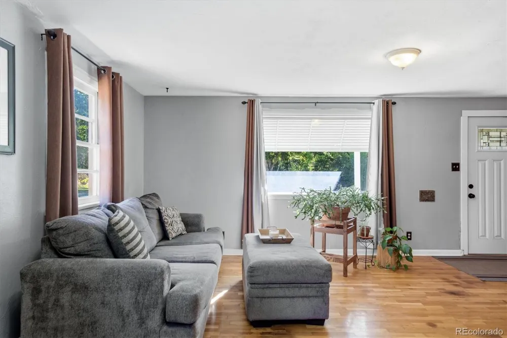 195 Perry Street Denver, CO 80219