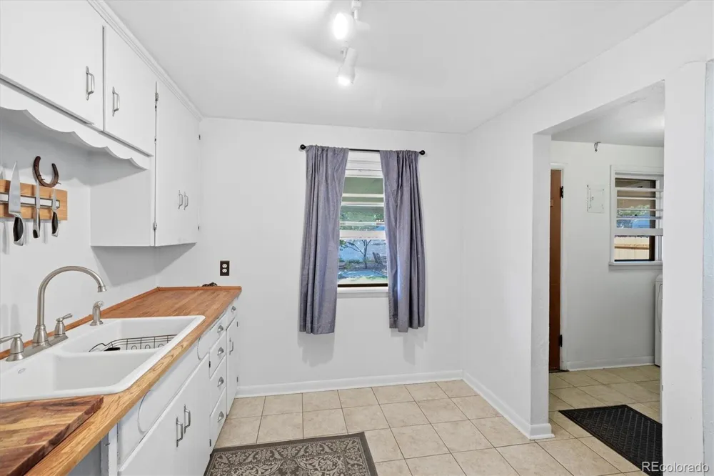 195 Perry Street Denver, CO 80219