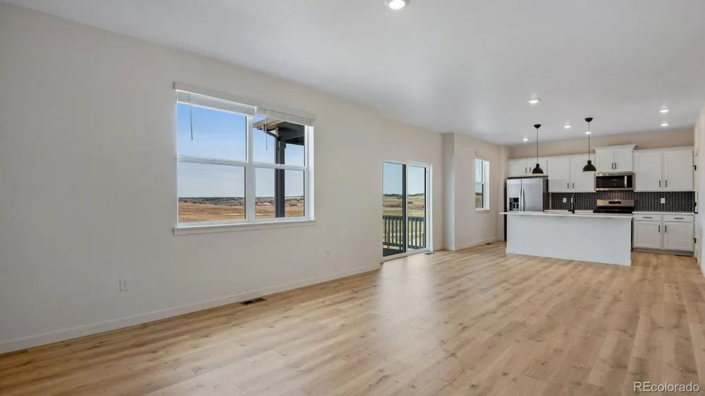 43092 Castle Stuart Street Elizabeth, CO 80107