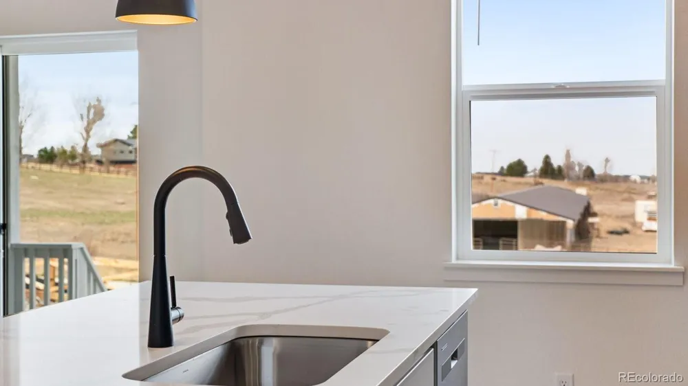 43092 Castle Stuart Street Elizabeth, CO 80107