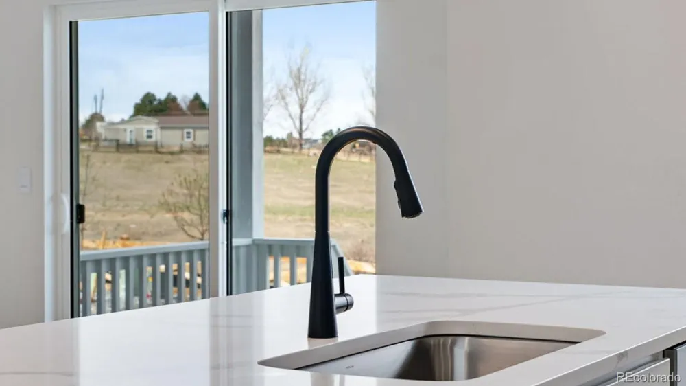 43092 Castle Stuart Street Elizabeth, CO 80107