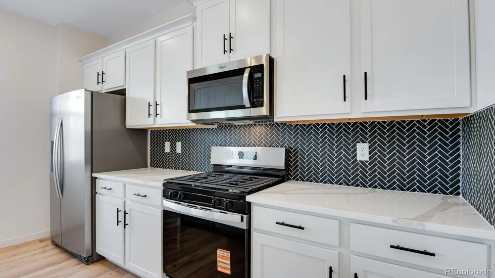 43092 Castle Stuart Street Elizabeth, CO 80107