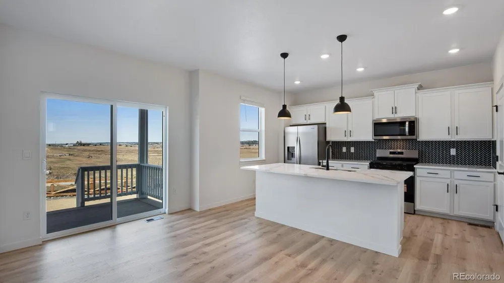 43092 Castle Stuart Street Elizabeth, CO 80107