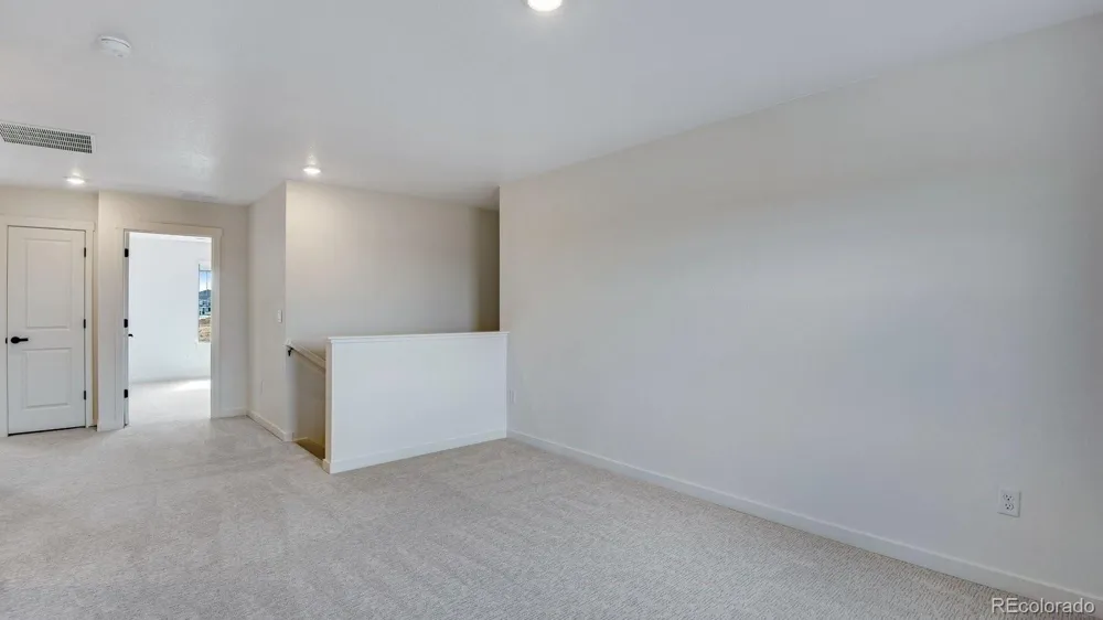 43092 Castle Stuart Street Elizabeth, CO 80107
