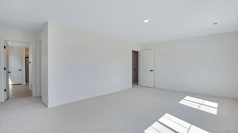43092 Castle Stuart Street Elizabeth, CO 80107