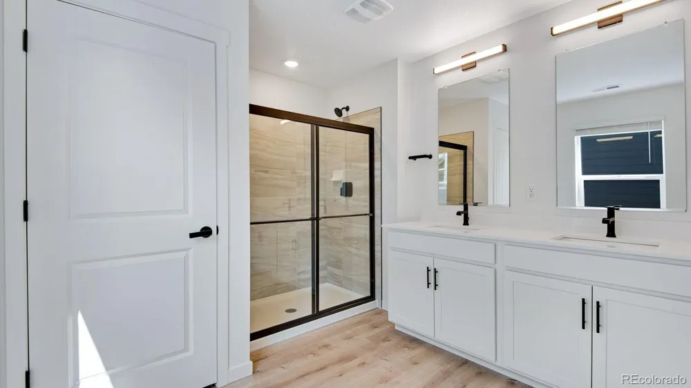 43092 Castle Stuart Street Elizabeth, CO 80107