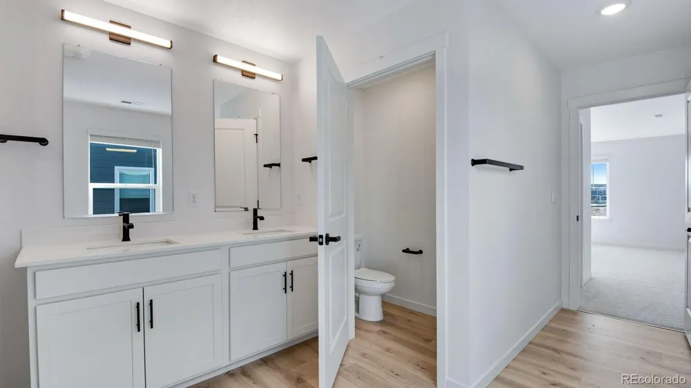 43092 Castle Stuart Street Elizabeth, CO 80107