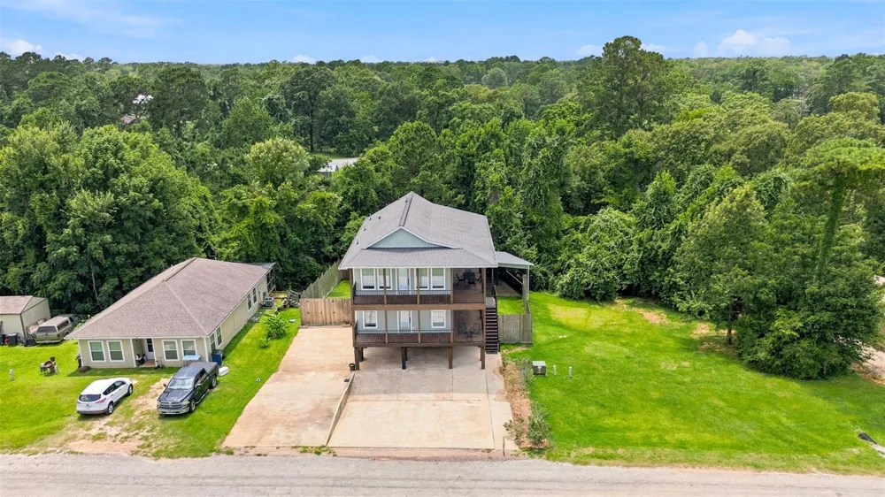 201 W Coco Loop Point Blank, TX 77364