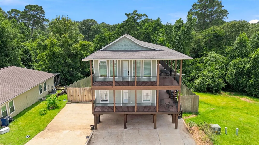 201 W Coco Loop Point Blank, TX 77364