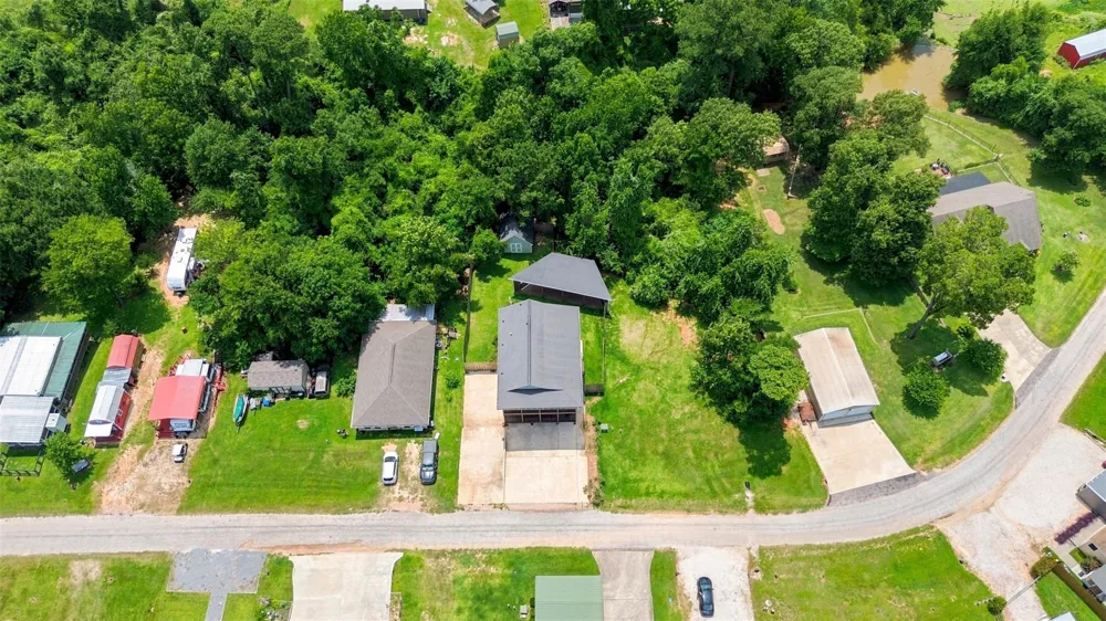201 W Coco Loop Point Blank, TX 77364
