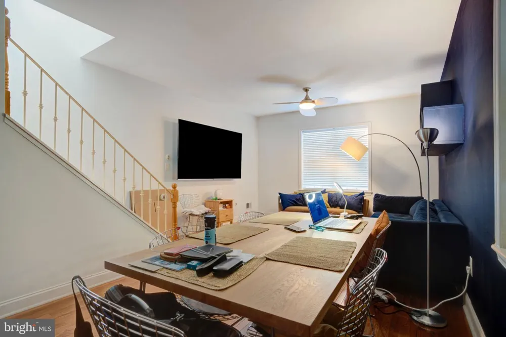 881 5TH STREET Philadelphia, PA 19123