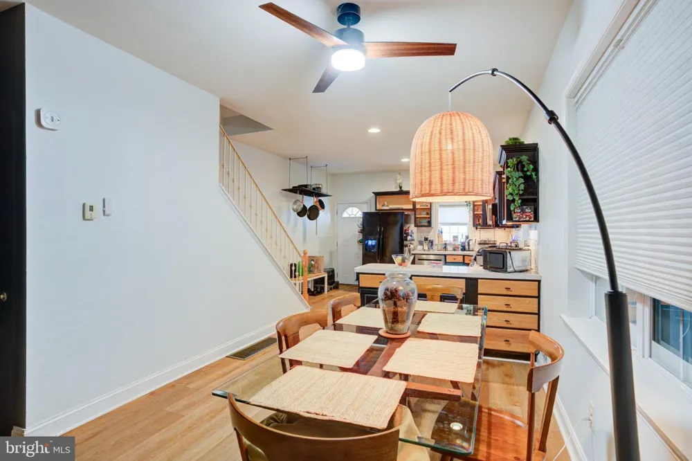 881 5TH STREET Philadelphia, PA 19123
