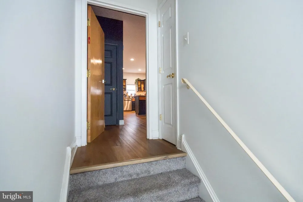881 5TH STREET Philadelphia, PA 19123