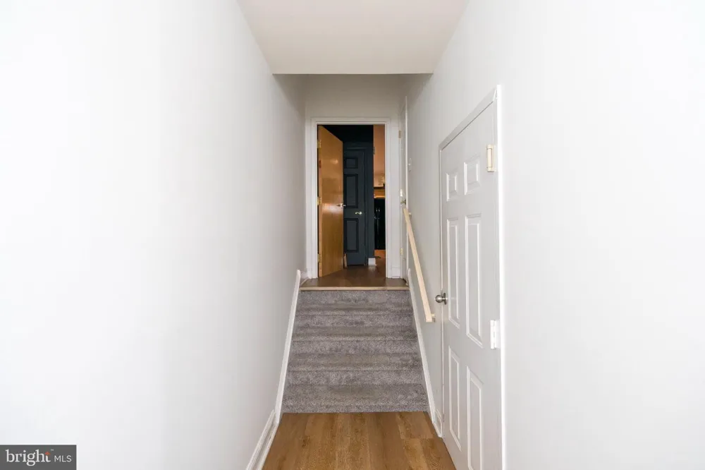 881 5TH STREET Philadelphia, PA 19123