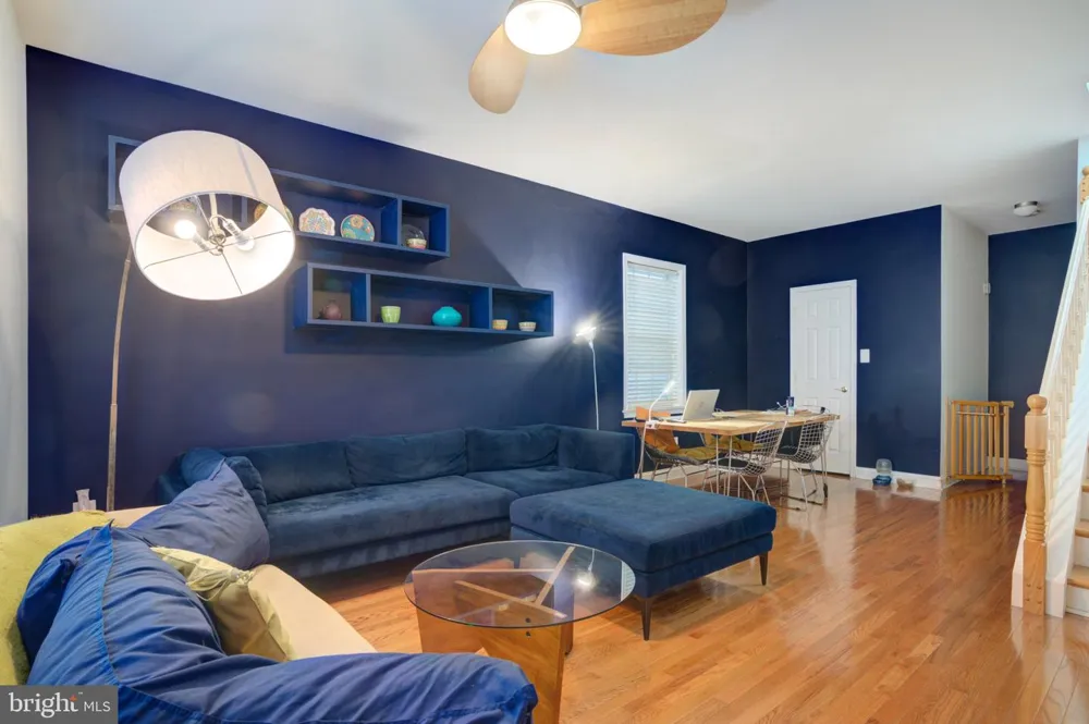 881 5TH STREET Philadelphia, PA 19123