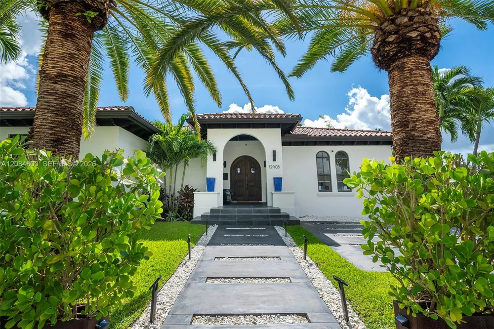 12905 Ixora Rd North Miami, FL 33181