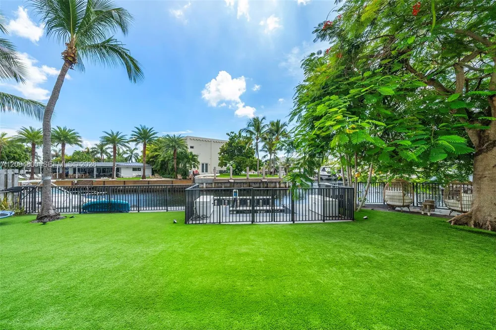 12905 Ixora Rd North Miami, FL 33181