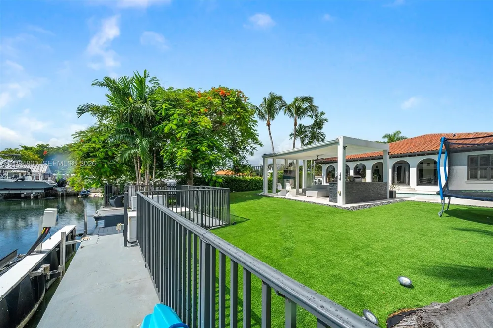 12905 Ixora Rd North Miami, FL 33181