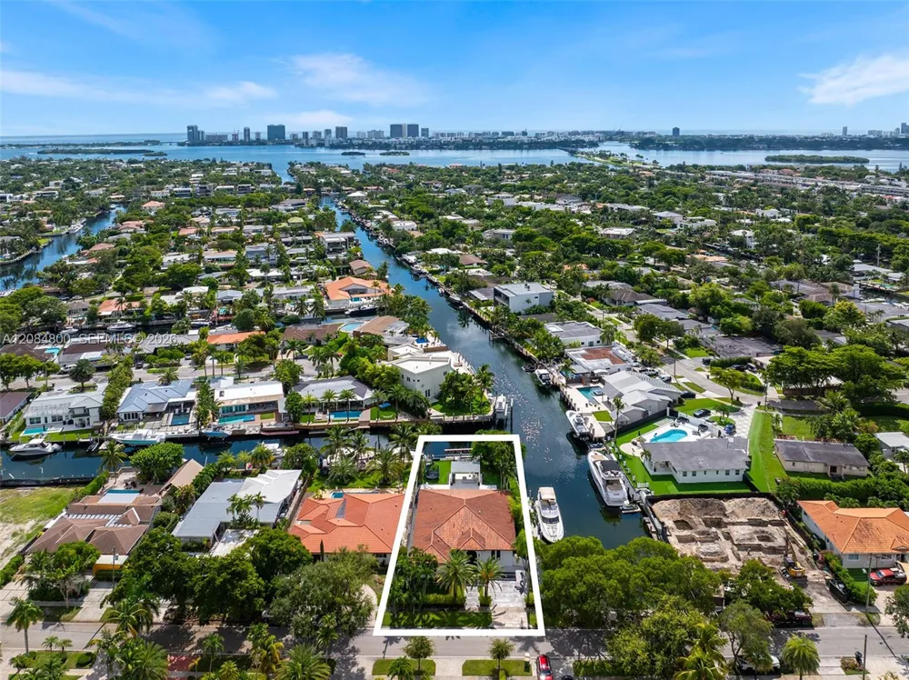 12905 Ixora Rd North Miami, FL 33181
