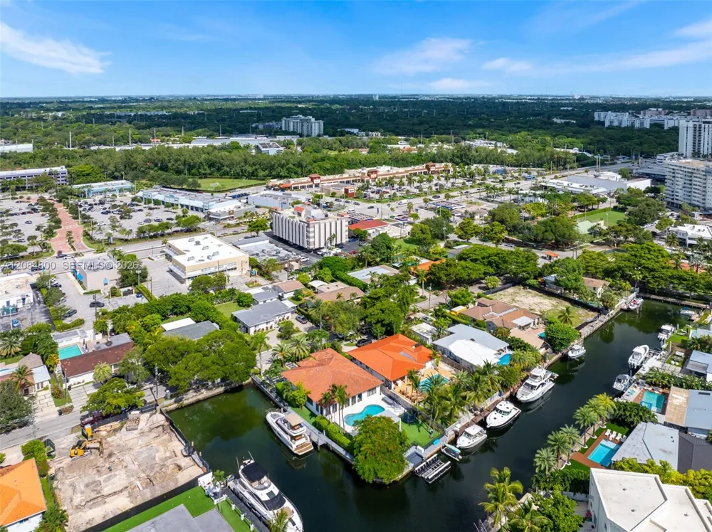 12905 Ixora Rd North Miami, FL 33181