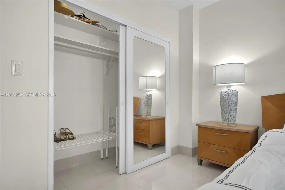 4747 Collins Ave #1008 Miami Beach, FL 33140