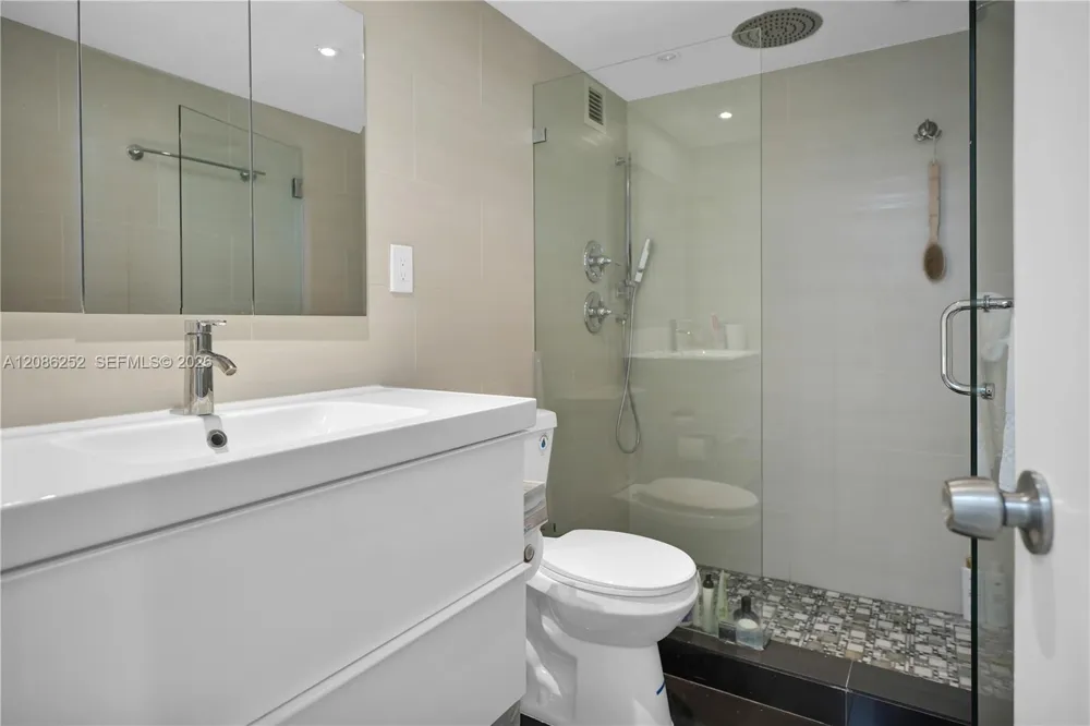 4747 Collins Ave #1008 Miami Beach, FL 33140