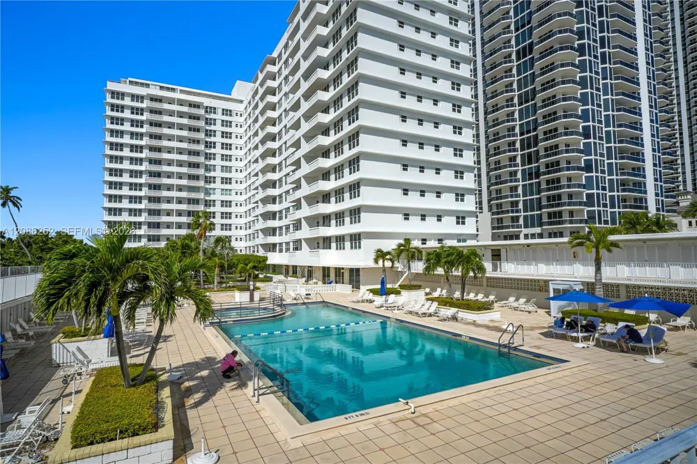 4747 Collins Ave #1008 Miami Beach, FL 33140