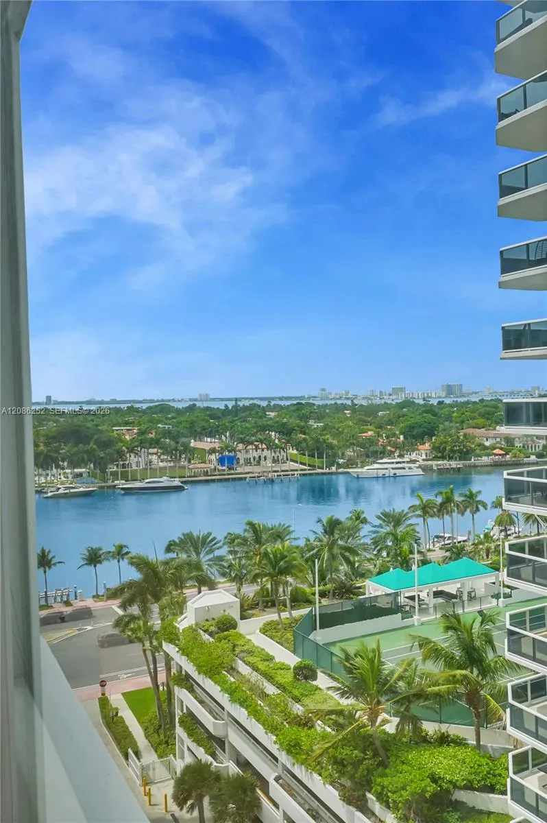 4747 Collins Ave #1008 Miami Beach, FL 33140